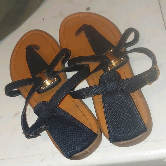 Cute sandals. - Picture 2 of 3
